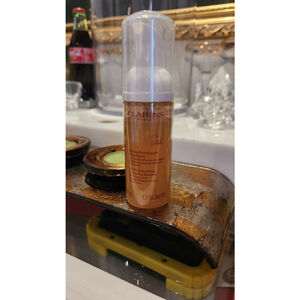 Clarins Gentle Renewing Cleansing Mousse